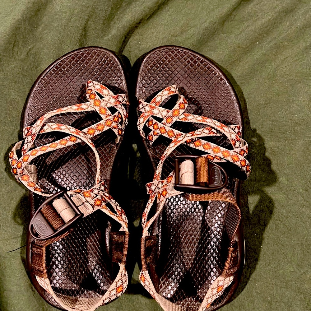 Chaco zX2 toe strap brown bottoms with gray/brown straps with orange diamonds
